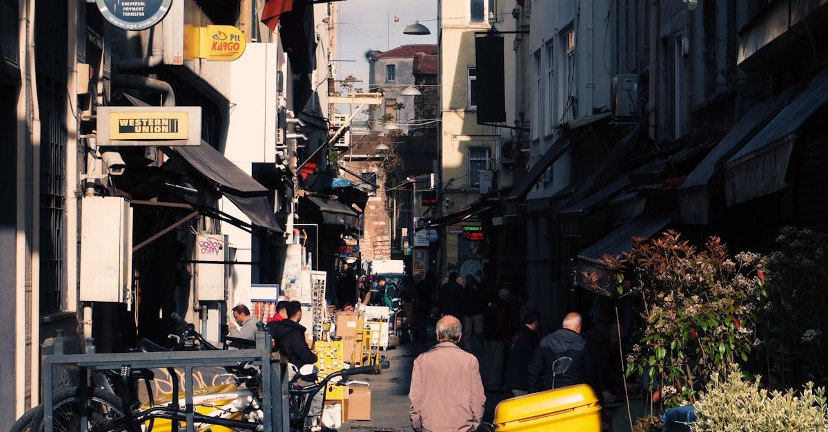 Developing a Comprehensive Risk Management Plan for Electrical Projects